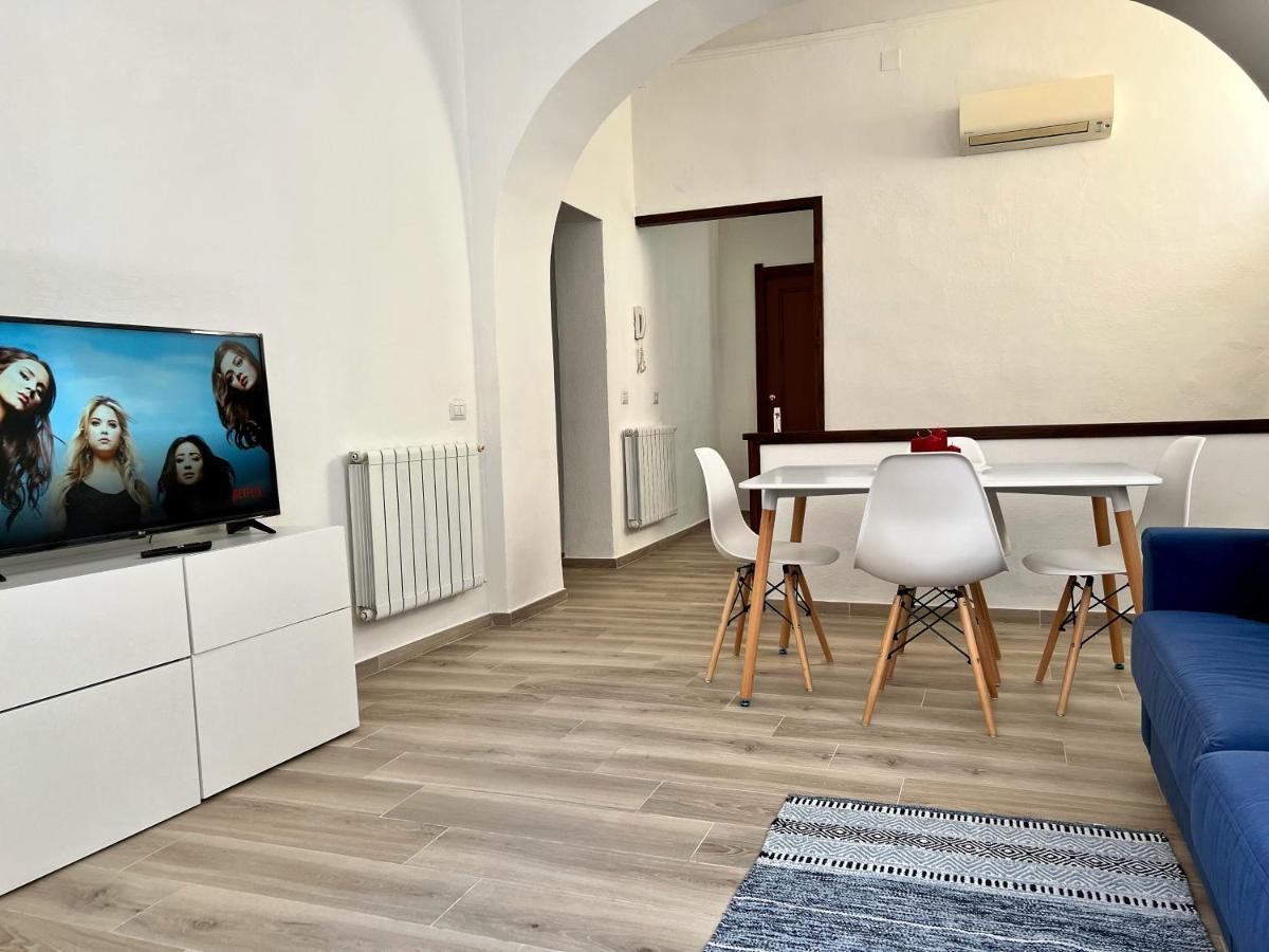 La Casa Di Ale Nel Centro Storico Di Cagliari Apartment Luaran gambar