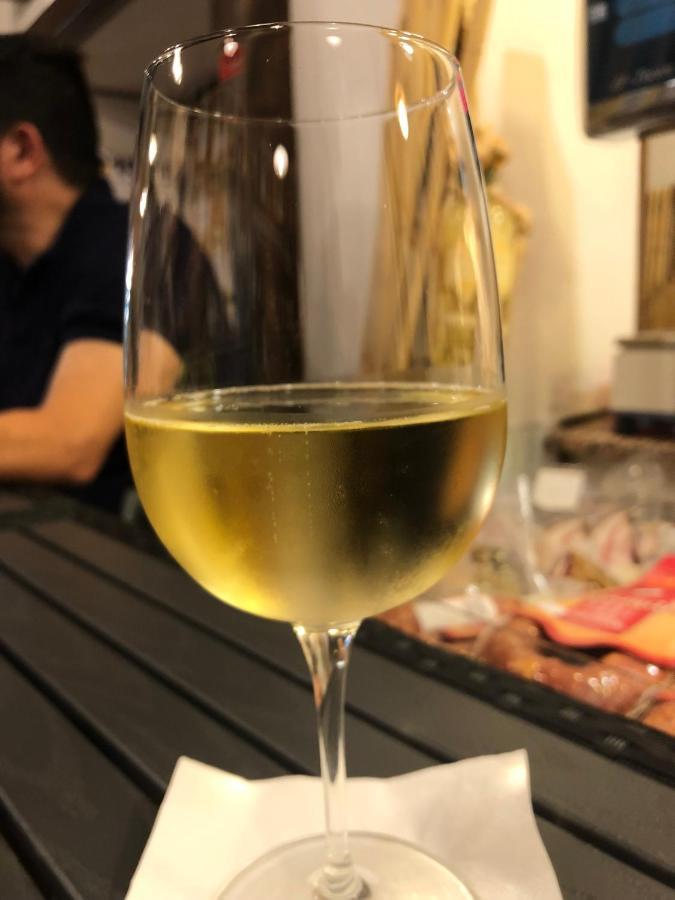 La Casa Di Ale Nel Centro Storico Di Cagliari Apartment Luaran gambar