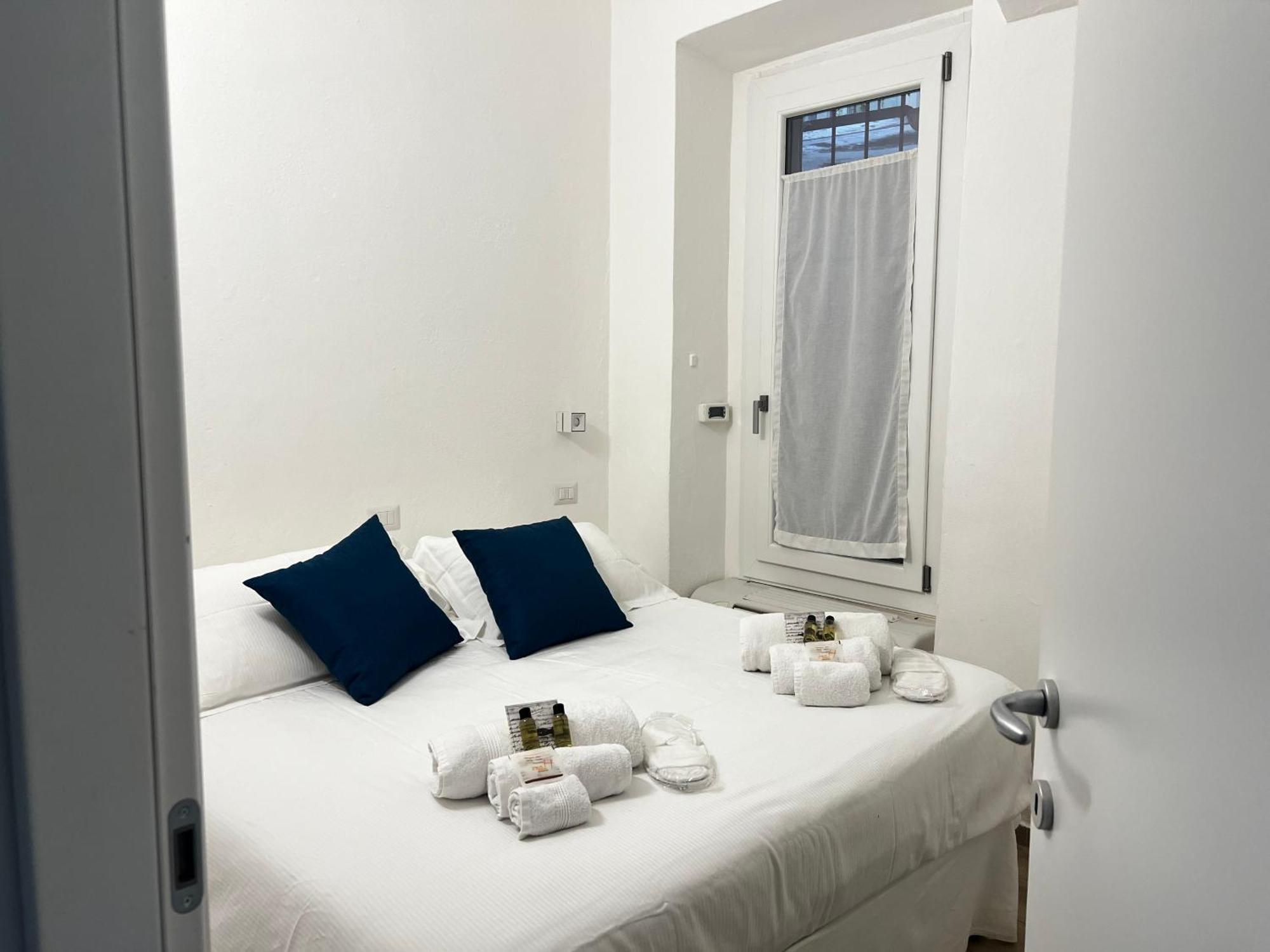 La Casa Di Ale Nel Centro Storico Di Cagliari Apartment Luaran gambar